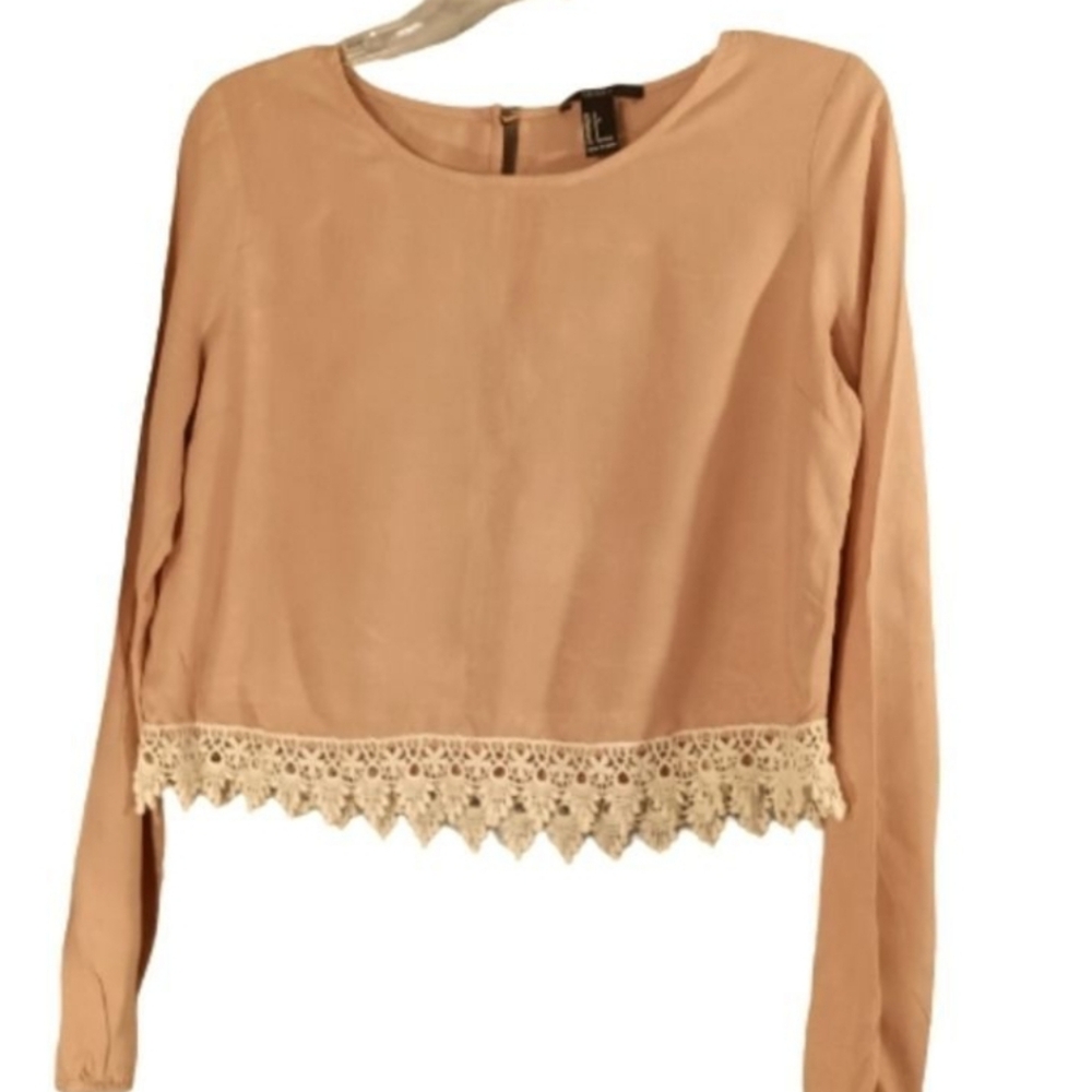 Forever 21 Pale Pink Long Sleeve Crochet Hem Crop Top Sz S
